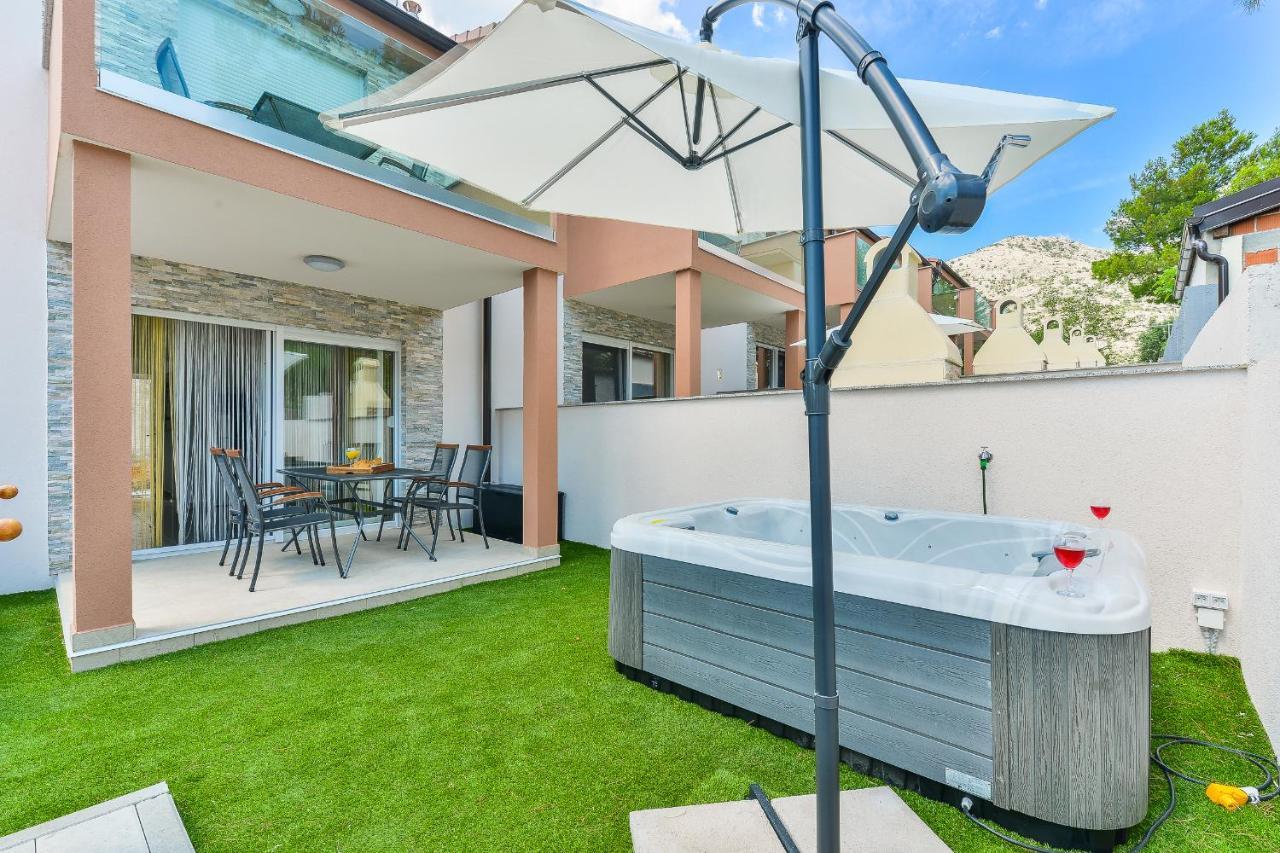 Cascada Villas With Private Jacuzzi And Private Parking Стариград-Паклениця Екстер'єр фото
