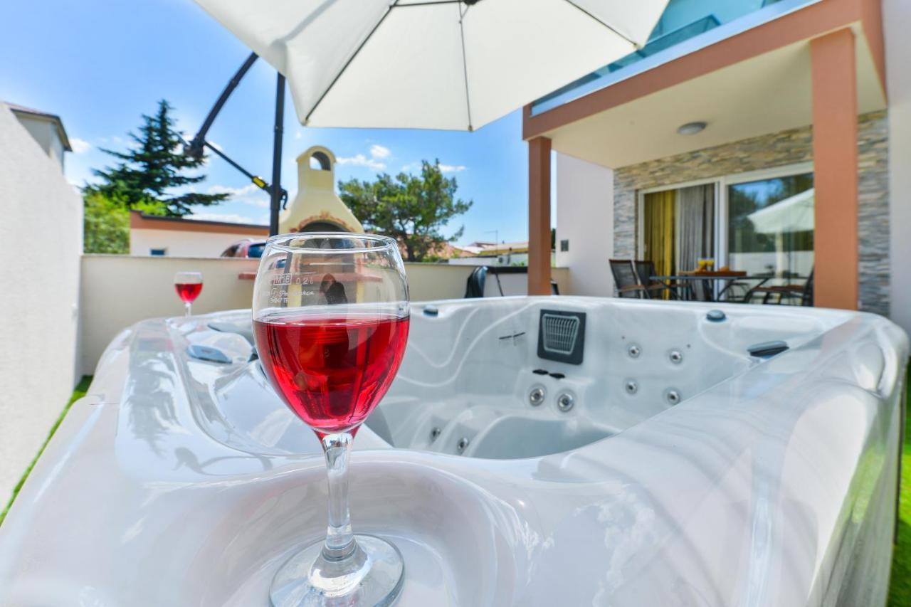 Cascada Villas With Private Jacuzzi And Private Parking Стариград-Паклениця Екстер'єр фото