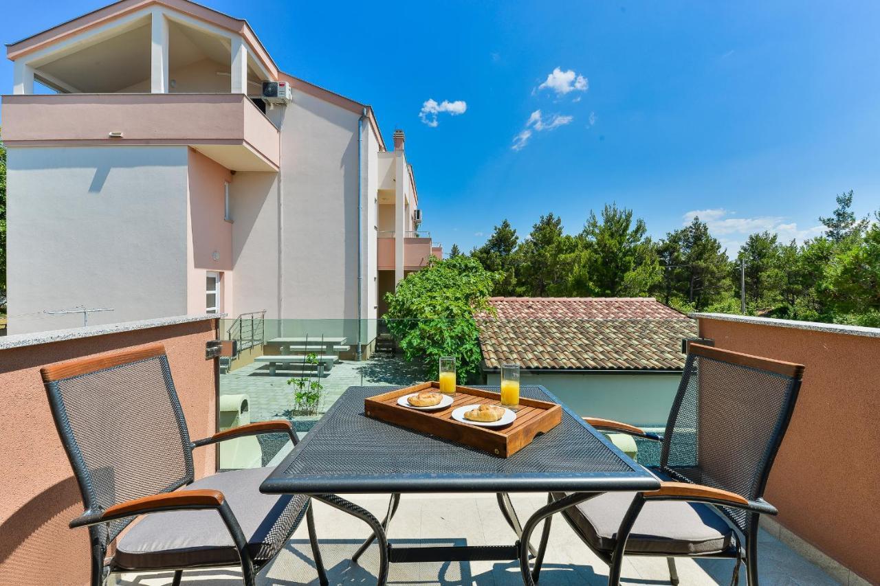 Cascada Villas With Private Jacuzzi And Private Parking Стариград-Паклениця Екстер'єр фото